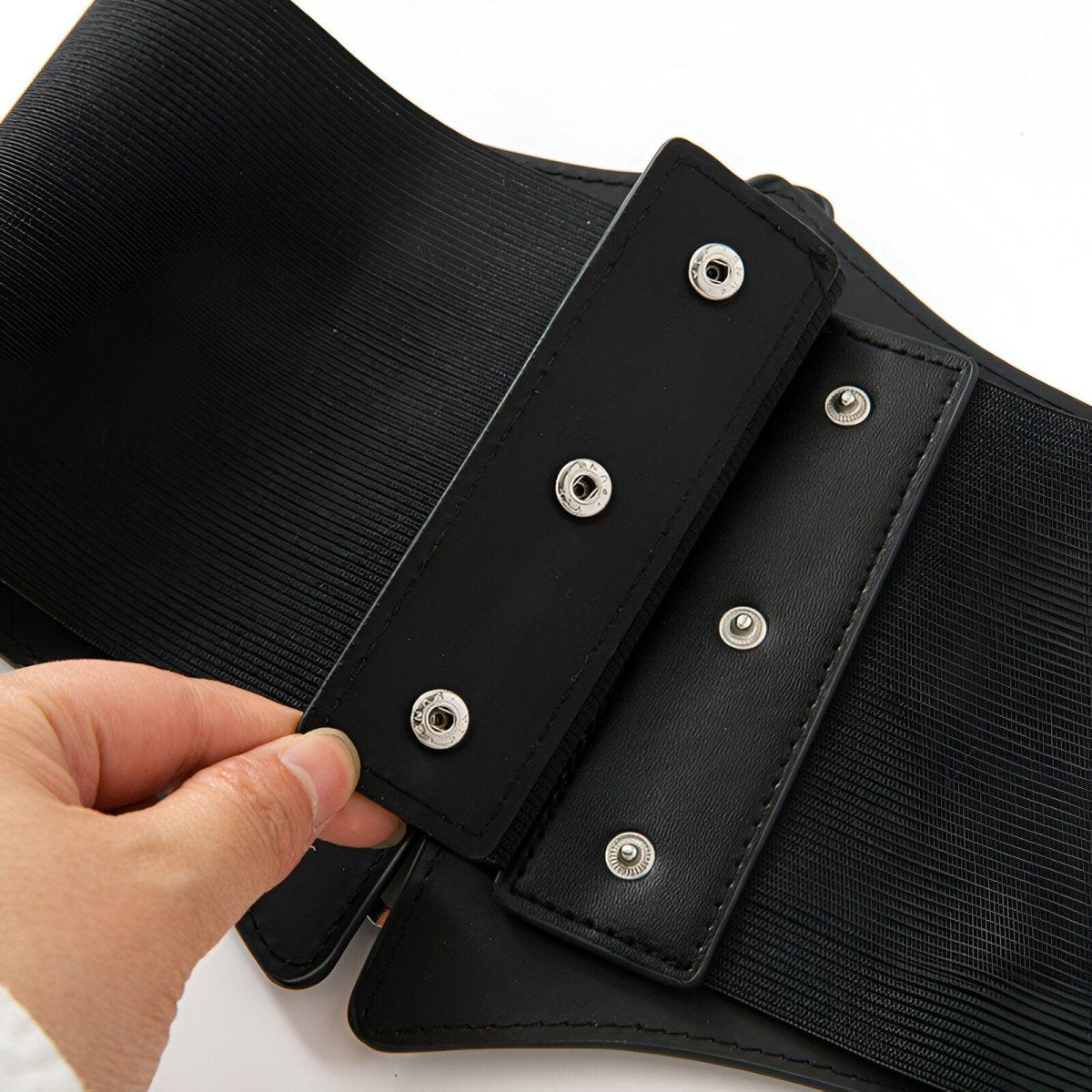 Ceinture corset à boucles en forme de cœur, modèle Ivy - La Boutique de la Ceinture