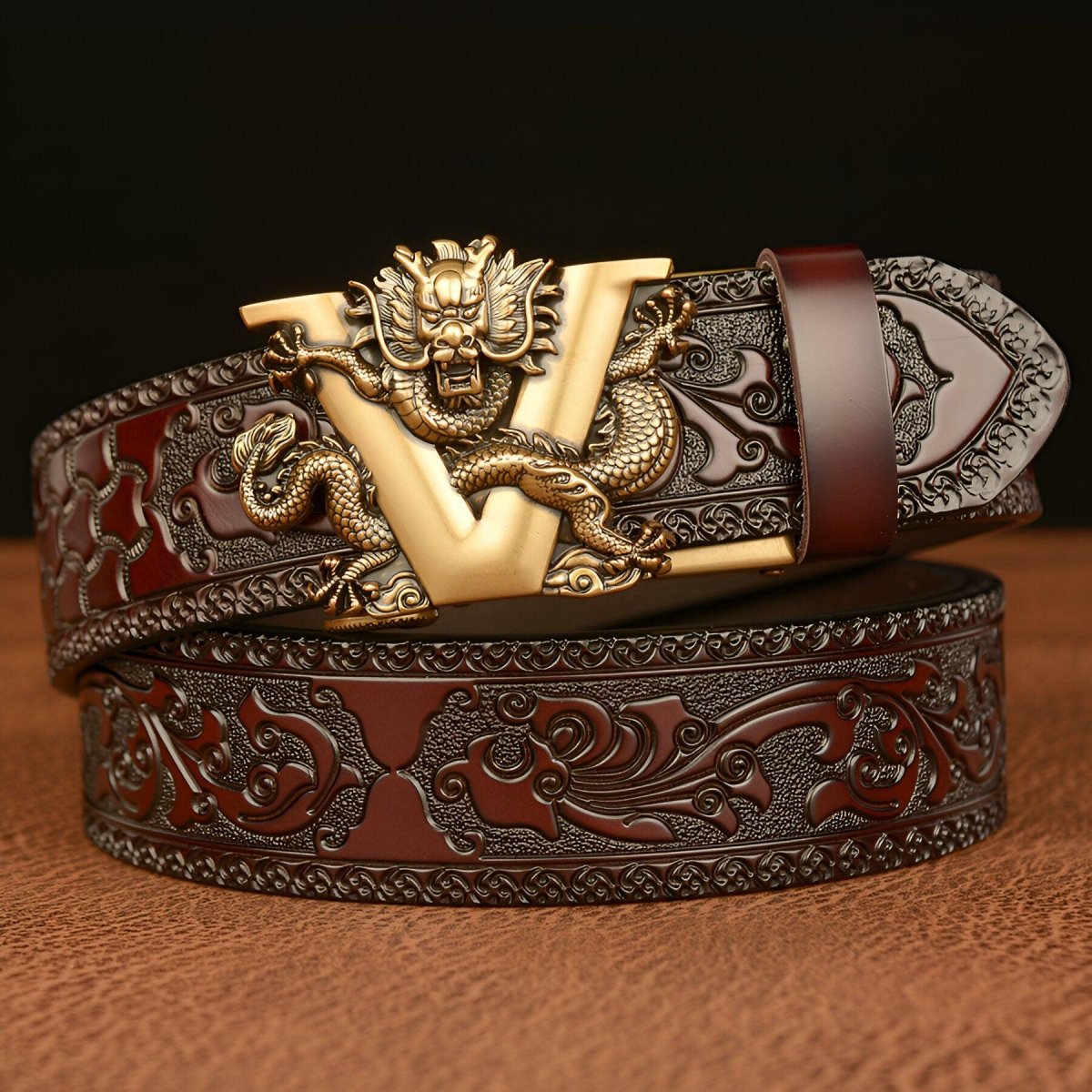 Ceinture Esprit Animal à motif Dragon et lettre V, modèle Zishan - La Boutique de la Ceinture