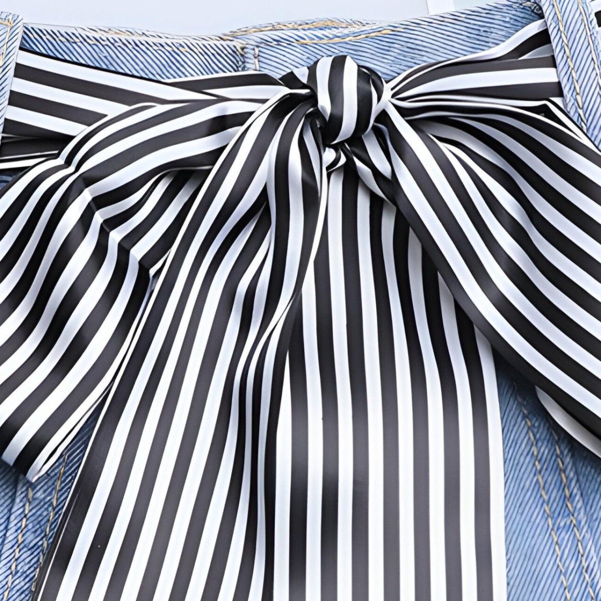 Ceinture foulard, à rayures blanches et noires, modèle Capano - La Boutique de la Ceinture