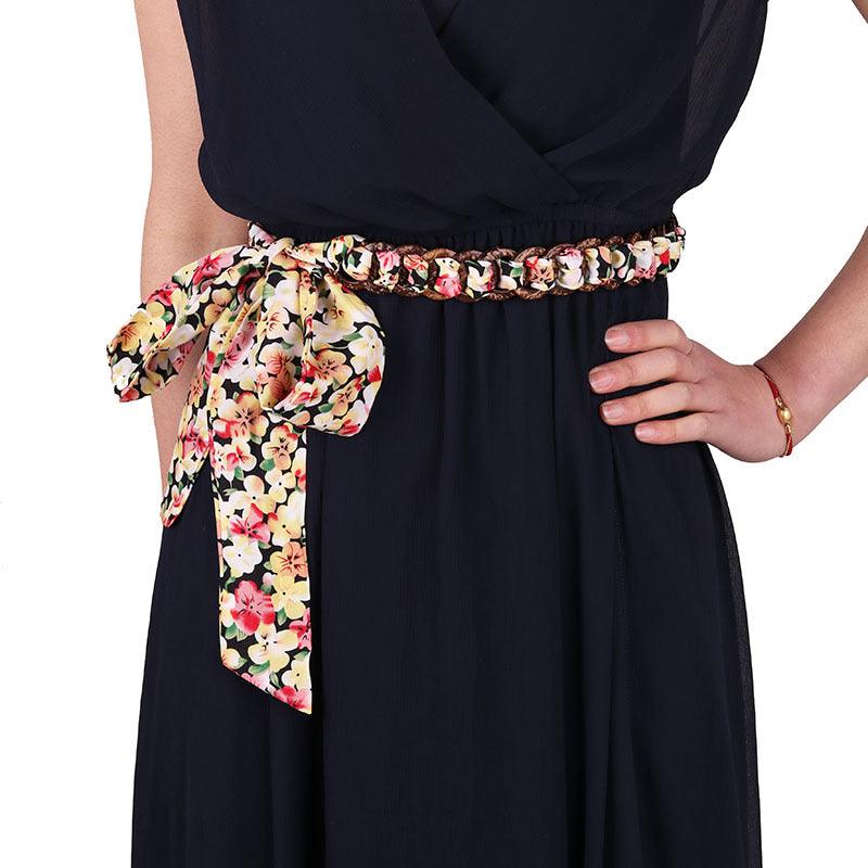 Ceinture foulard en soie au motif fleuri avec anneaux en bois de noix de coco, modèle Lissie
