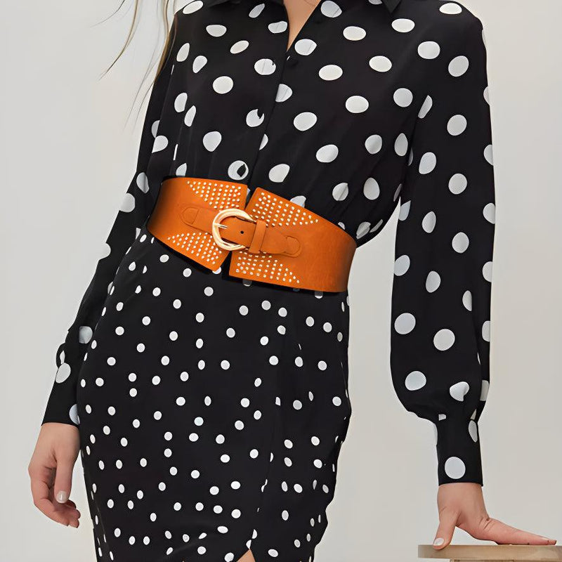 Ceinture large élastique cloutée, taille haute, modèle Susanna