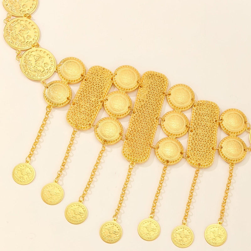 Ceinture marocaine alternant médaillons et plaquettes dorées avec pendentifs, modèle Shanaz