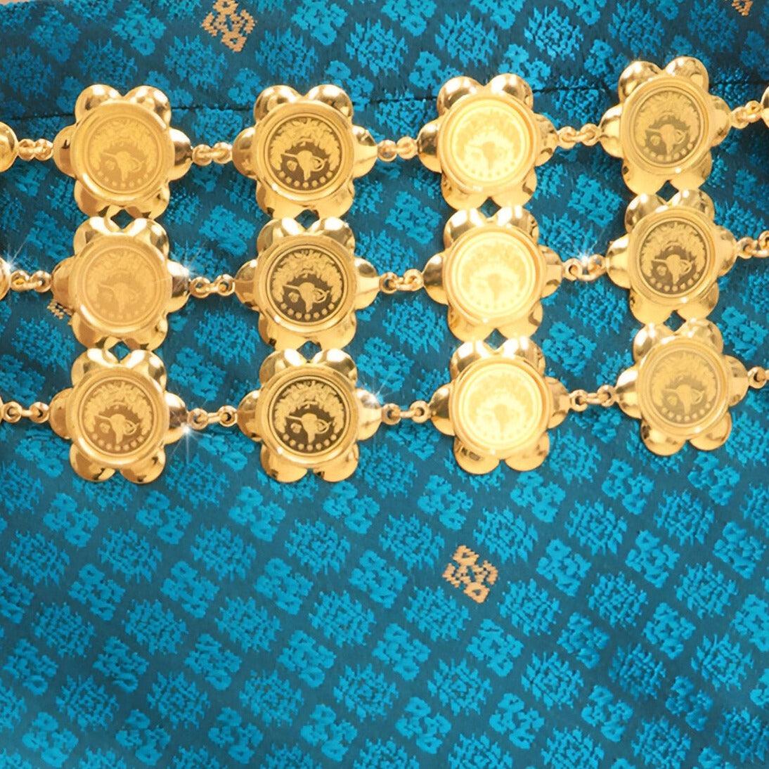 Ceinture marocaine dorée avec plusieurs médaillons en formes de fleurs, modèle Gadwa - La Boutique de la Ceinture