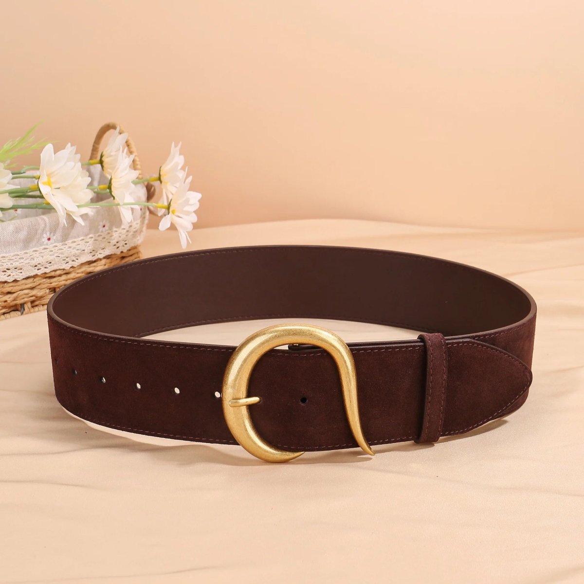 Ceinture large femme boucle dorée sculptée, modèle Scola - La Boutique de la Ceinture