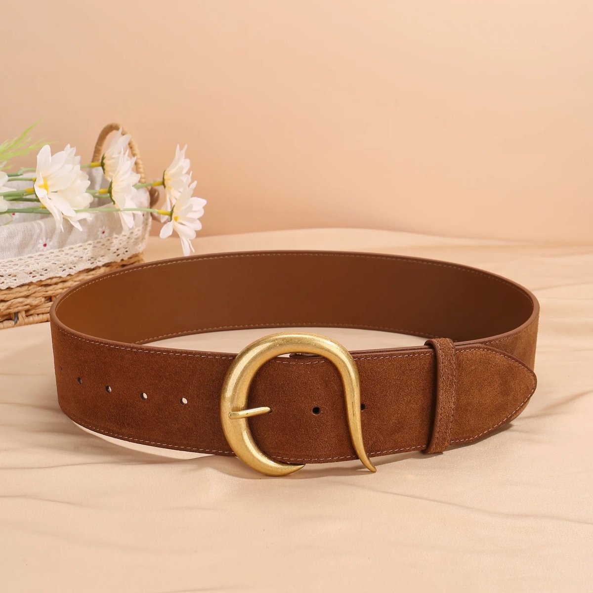 Ceinture large femme boucle dorée sculptée, modèle Scola - La Boutique de la Ceinture