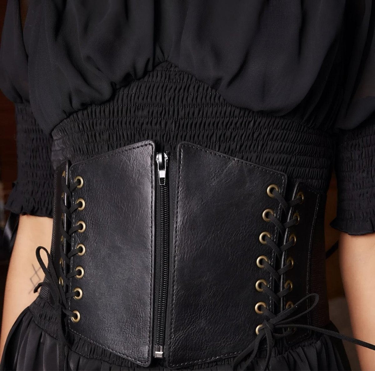 Ceinture corset à fermeture éclair et lacets sur les côtés, modèle Lexy - La Boutique de la Ceinture