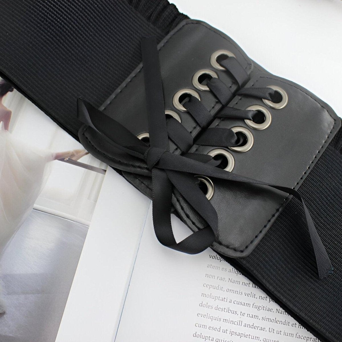 Ceinture corset à lacets avec œillets, modèle Isla - La Boutique de la Ceinture