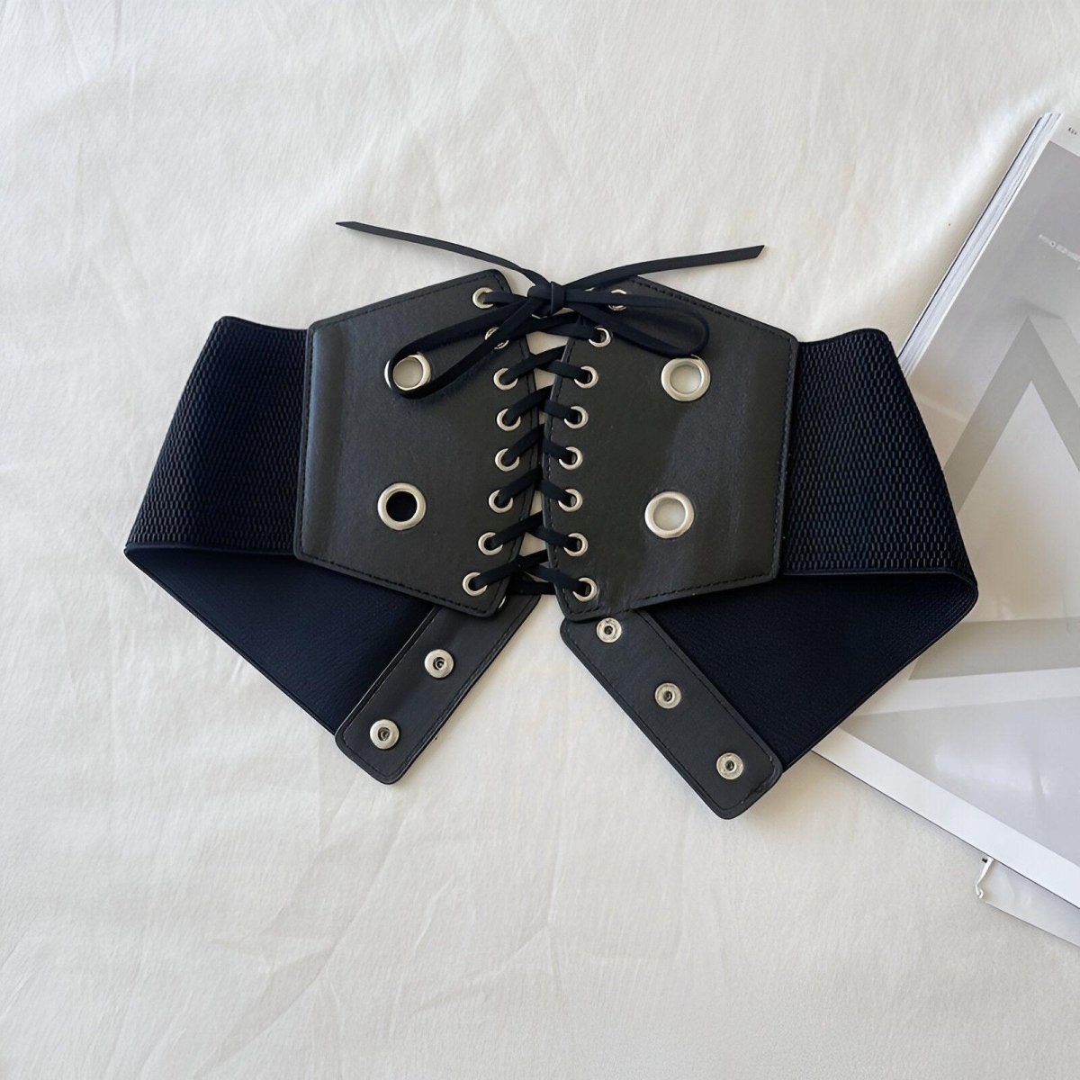 Ceinture corset à lacets avec œillets, modèle Millie - La Boutique de la Ceinture