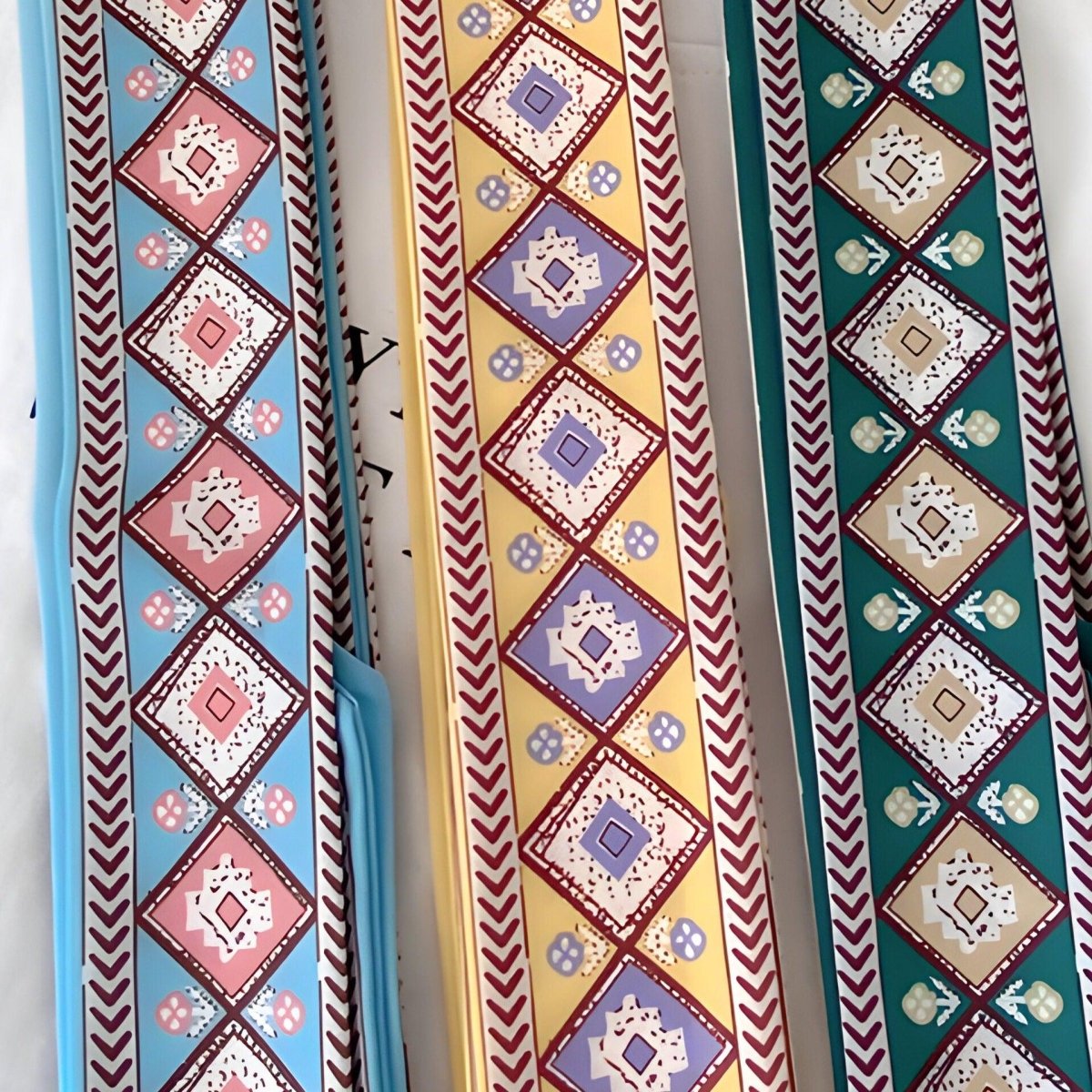 Ceinture foulard, à motifs carreaux abstraits, modèle Borra - La Boutique de la Ceinture