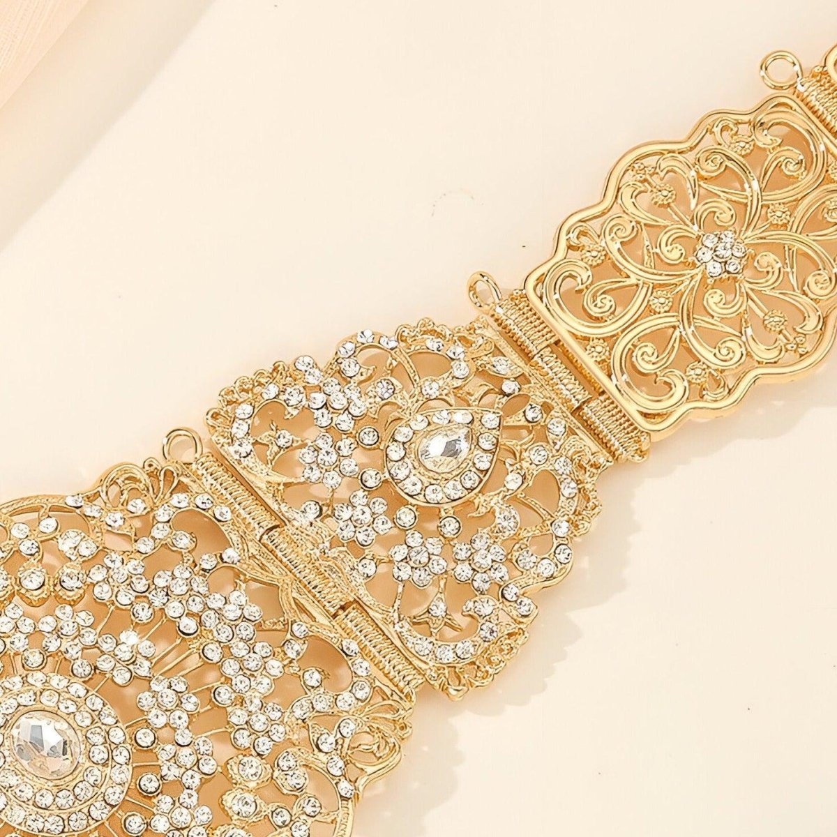 Ceinture marocaine dorée incrustée de strass à motifs diamants, modèle Asala - La Boutique de la Ceinture