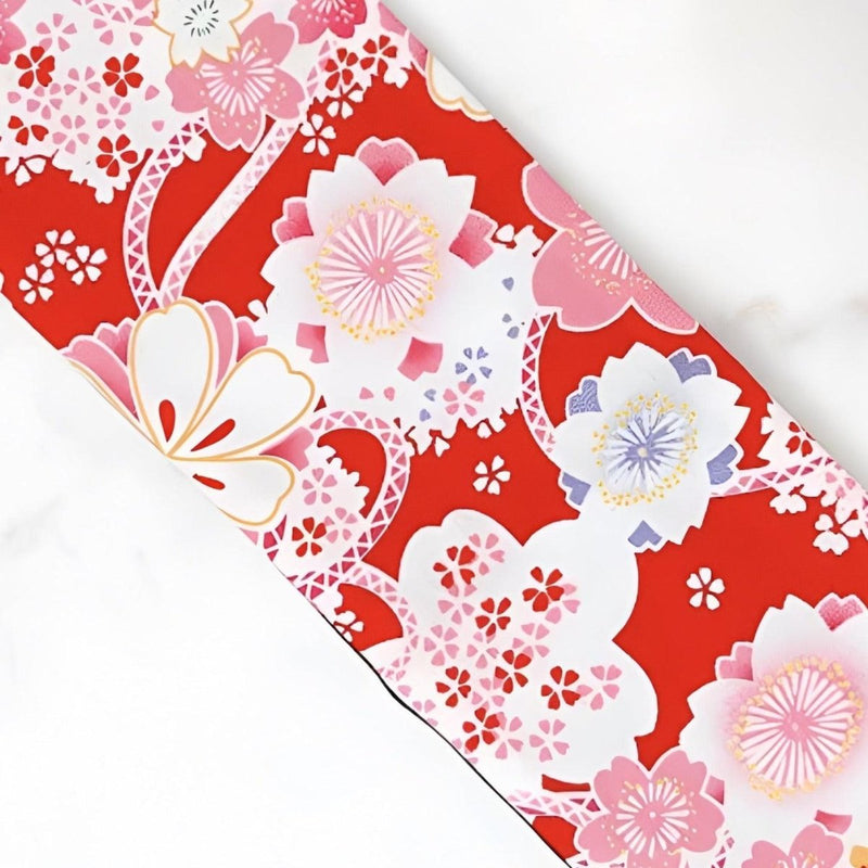 Ceinture Obi rouge à motifs fleurs japonaises, modèle Noya