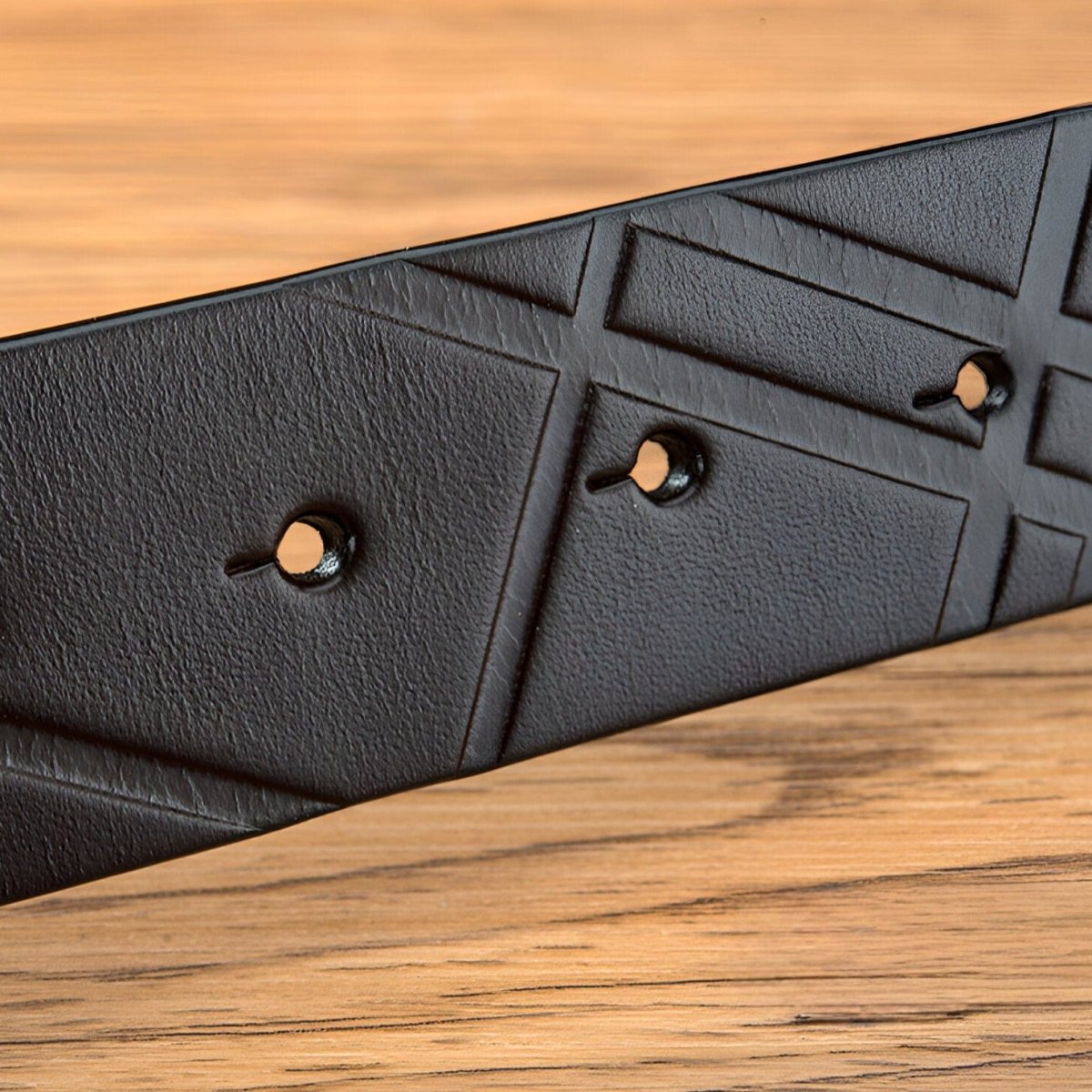 Lanière de ceinture 3.4 cm, en cuir, pour boucles ardillons, texturé, modèle Ekrem - La Boutique de la Ceinture